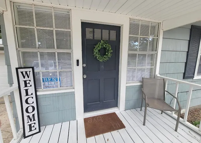 Cozy 2bd-1ba Minutes To Downtown And Nas * Pensacola