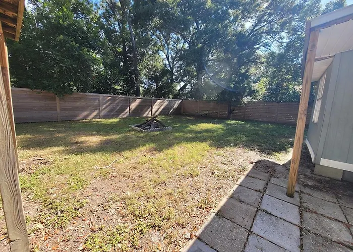 Holiday home Cozy 2bd-1ba Minutes To Downtown And Nas