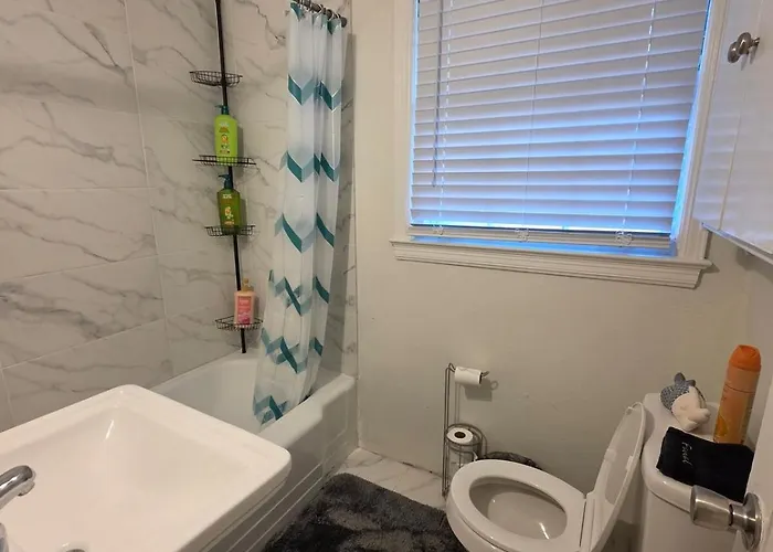 Cozy 2bd-1ba Minutes To Downtown And Nas Holiday home Pensacola