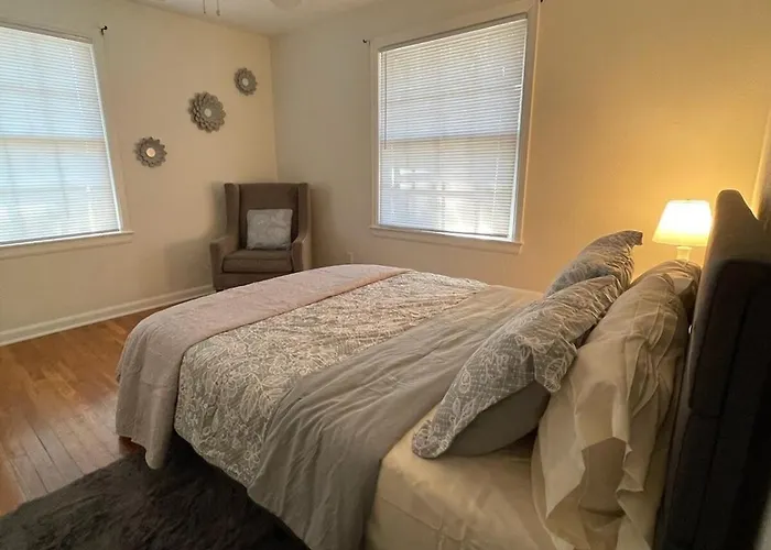 Cozy 2bd-1ba Minutes To Downtown And Nas *
